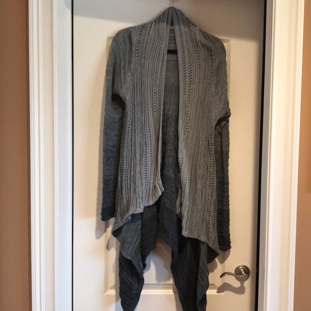 Women Size Large ATHLETA Gray & Dark Gray Sweater